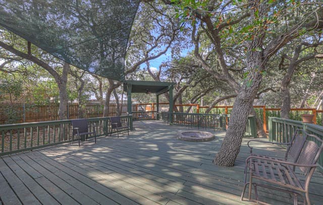 1060  Somerset, Canyon Lake, TX 78133 — photo 9
