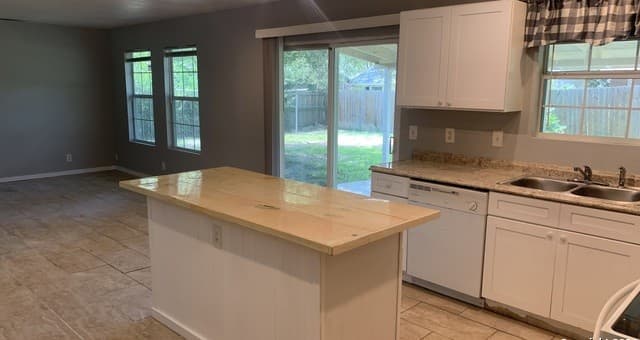 8503  Glen Ct, San Antonio, TX 78239 — photo 9