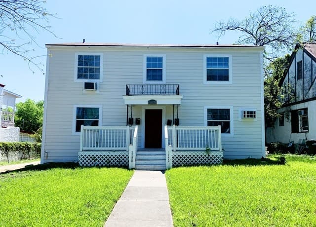 1524 W Woodlawn Ave Unit 1
