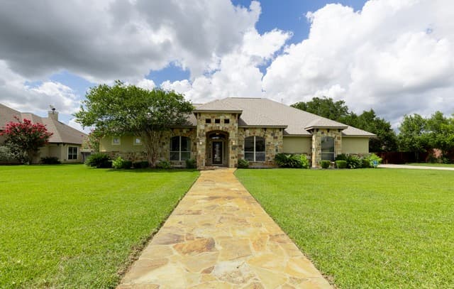 1640 Camden Ln