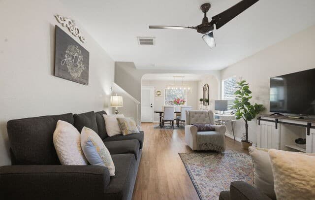 9118  Sahara Woods, Universal City, TX 78148 — photo 2