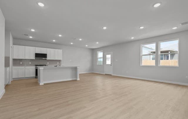 9954  Chavaneaux Lndg, San Antonio, TX 78221 — photo 4