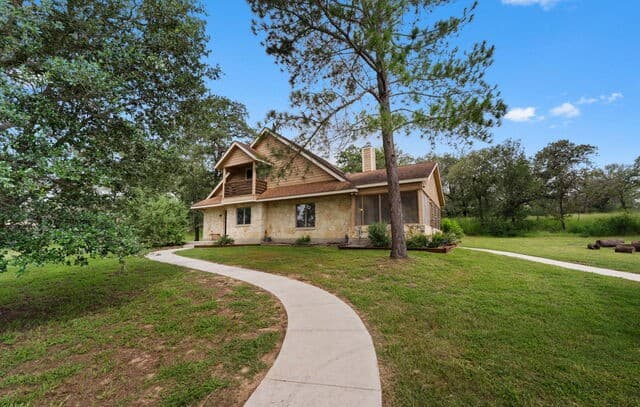 208  Oak Bend Dr, La Vernia, TX 78121 — photo 3