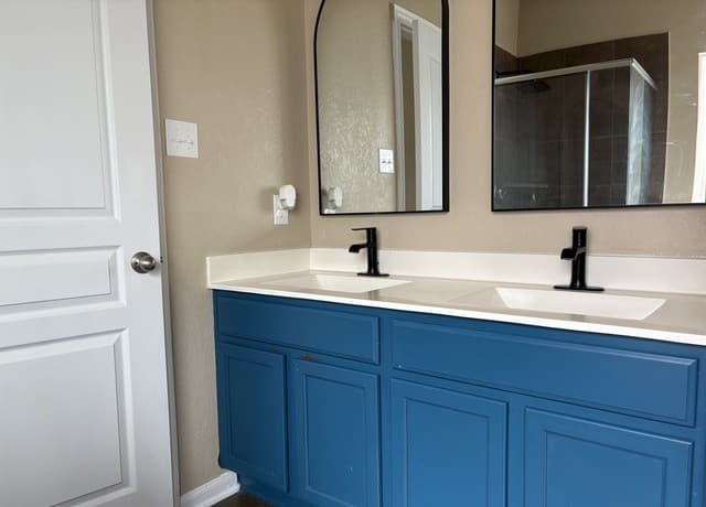 1810  Golden Maple, San Antonio, TX 78245 — photo 15