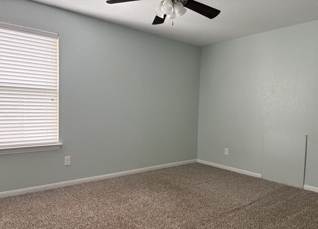 1810  Golden Maple, San Antonio, TX 78245 — photo 23