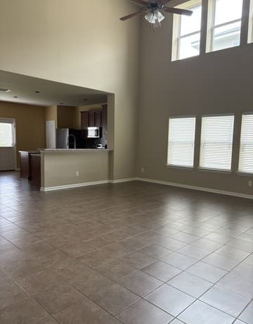 1810  Golden Maple, San Antonio, TX 78245 — photo 3