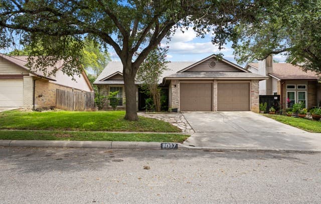 8007  Forest Crossing