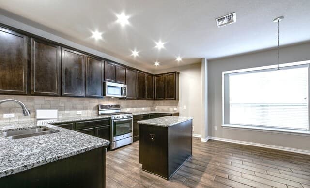 7931  Headwaters Trl, San Antonio, TX 78254 — photo 6