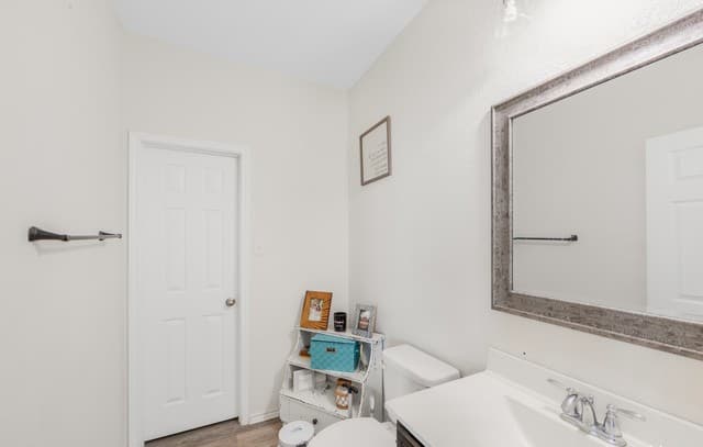 8422  Brazos Pt, San Antonio, TX 78252 — photo 14