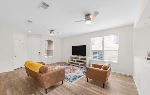 8422  Brazos Pt, San Antonio, TX 78252 — photo 2