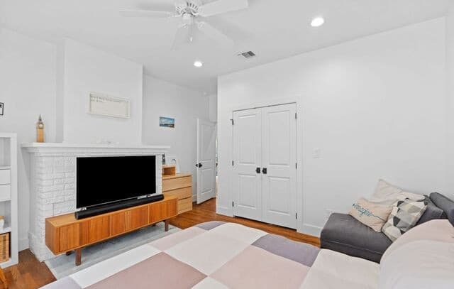 431  Queens Crescent St, San Antonio, TX 78212 — photo 17