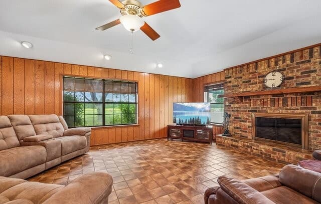 19300 N Fm 81, Hobson, TX 78117 — photo 10