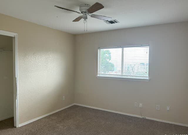2126  Hollow Circle, San Antonio, TX 78227 — photo 13