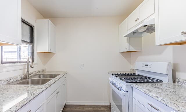 131  Harald, San Antonio, TX 78214 — photo 11