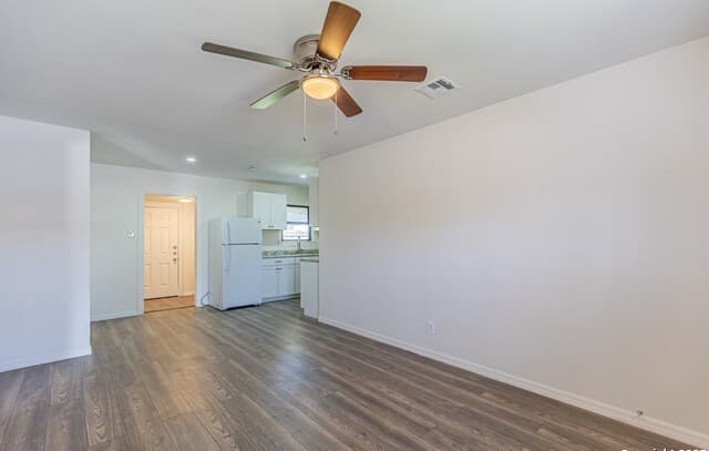 131  Harald, San Antonio, TX 78214 — photo 5