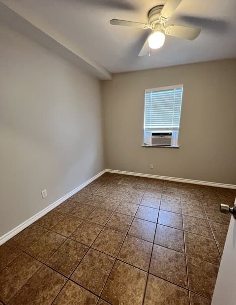 319  Harding Pl Unit 2, San Antonio, TX 78203 — photo 13
