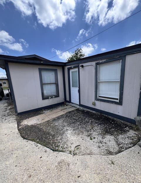 319  Harding Pl Unit 2, San Antonio, TX 78203 — photo 2