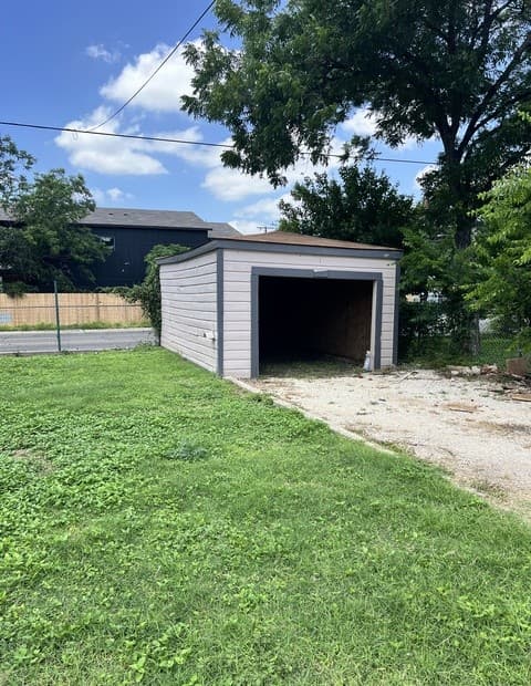 319  Harding Pl Unit 2, San Antonio, TX 78203 — photo 20