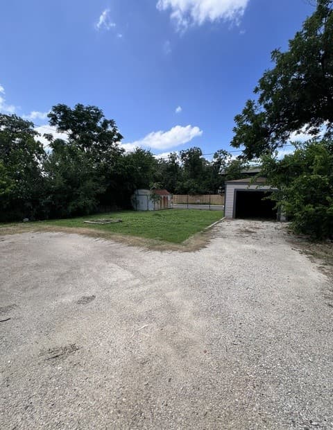 319  Harding Pl Unit 2, San Antonio, TX 78203 — photo 21