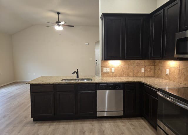 217  Kaspar Way, New Braunfels, TX 78130 — photo 9