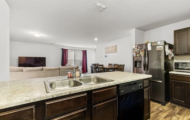 4215  Toledo Mist, San Antonio, TX 78222 — photo 8