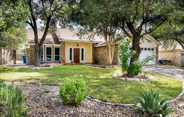 8839  Welles Edge Dr, San Antonio, TX 78240 — photo 2