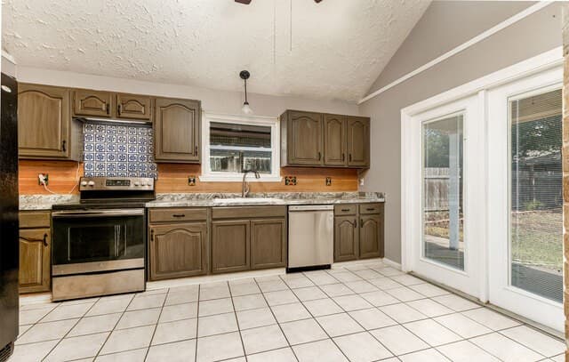 8839  Welles Edge Dr, San Antonio, TX 78240 — photo 9