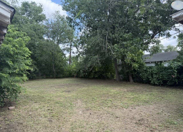 219  Lyric St, San Antonio, TX 78223 — photo 10