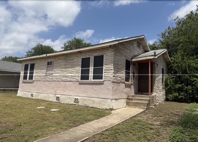 219  Lyric St, San Antonio, TX 78223 — photo 2