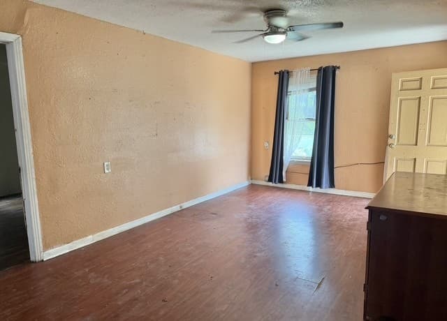 219  Lyric St, San Antonio, TX 78223 — photo 8