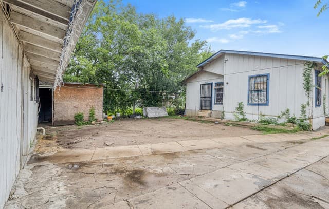 210  Tedder St, San Antonio, TX 78211 — photo 4