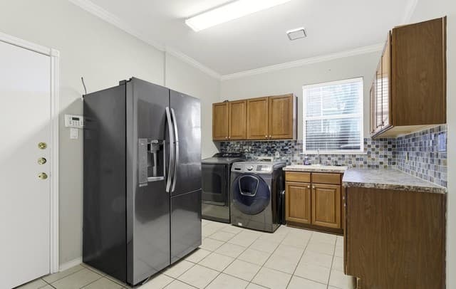 4114  Luckenbach Rd, San Antonio, TX 78251 — photo 13