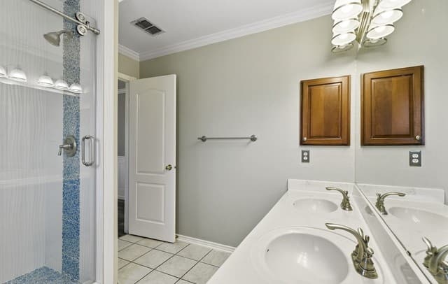 4114  Luckenbach Rd, San Antonio, TX 78251 — photo 20
