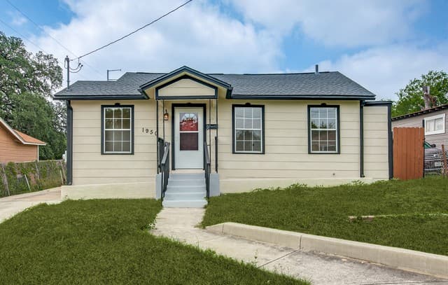1950 Lamar St