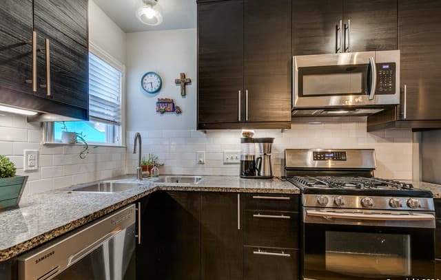 721  Elmwood Dr, San Antonio, TX 78212 — photo 9