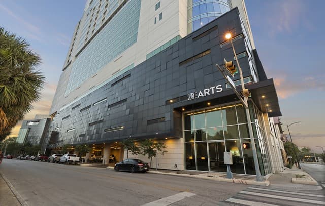 123  Lexington Ave Unit 1308, San Antonio, TX 78205 — photo 4
