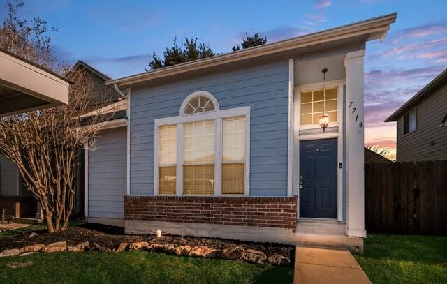 7714 Crown Ledge