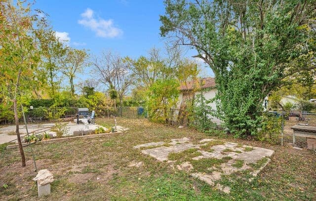 165  Division, San Antonio, TX 78214 — photo 10