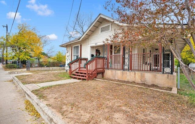165  Division, San Antonio, TX 78214 — photo 2