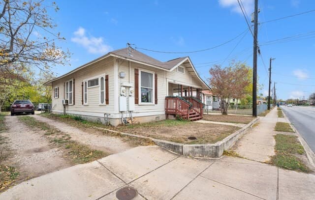 165  Division, San Antonio, TX 78214 — photo 3