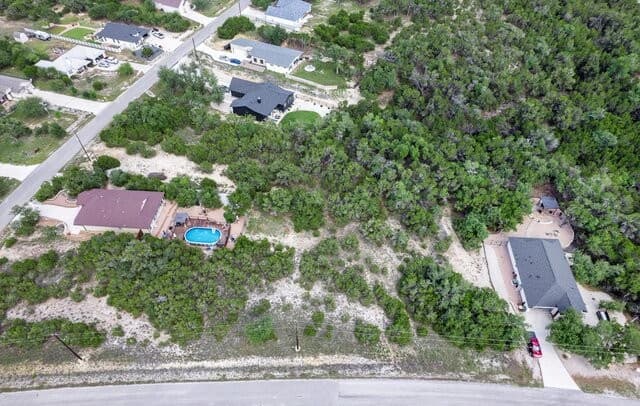 129  Magnolia, Canyon Lake, TX 78133 — photo 2