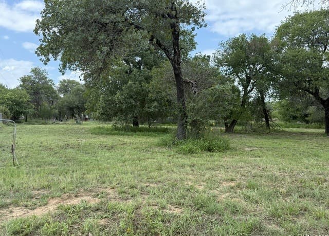 1917  Palo Alto, Von Ormy, TX 78073 — photo 10