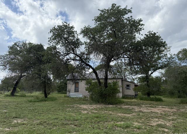 1917  Palo Alto, Von Ormy, TX 78073 — photo 12
