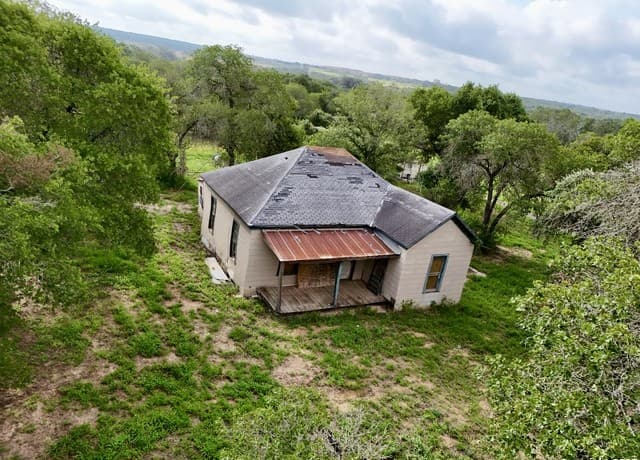 1917  Palo Alto, Von Ormy, TX 78073 — photo 3