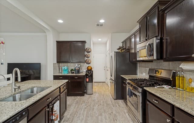 8707  Riddles Peak, San Antonio, TX 78254 — photo 8