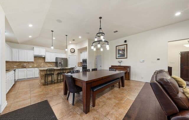 121  Fairway Dr, Floresville, TX 78114 — photo 13