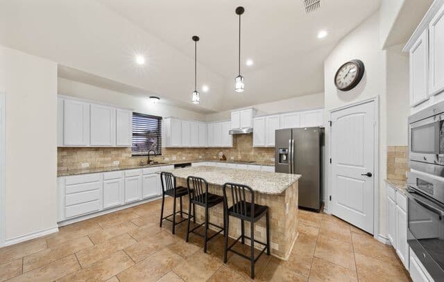 121  Fairway Dr, Floresville, TX 78114 — photo 16