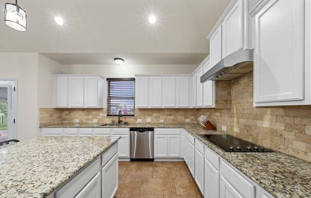 121  Fairway Dr, Floresville, TX 78114 — photo 19
