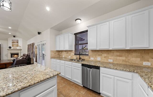 121  Fairway Dr, Floresville, TX 78114 — photo 20