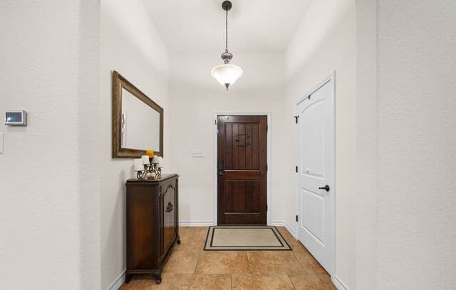 121  Fairway Dr, Floresville, TX 78114 — photo 5